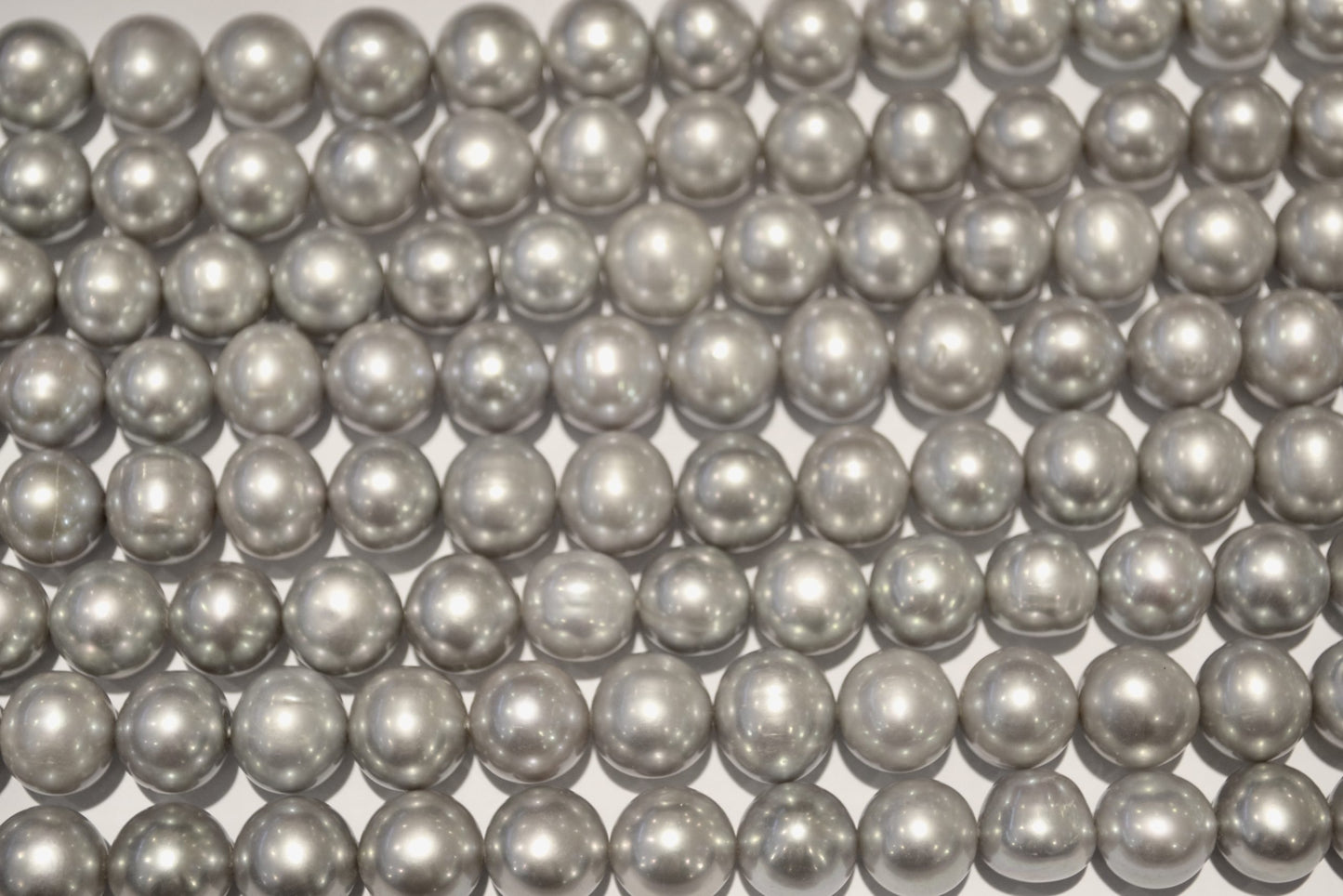 freshwater pearl strands:grey round 11-12mm high grade