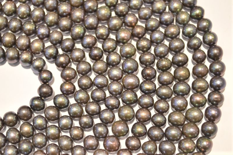 freshwater pearl strands: black greenish/purplish round shiny 7-7.5mm