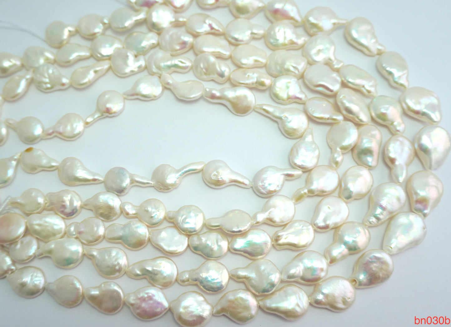 Freshwater pearl strands: Coin pearl white 20×13 lustrous